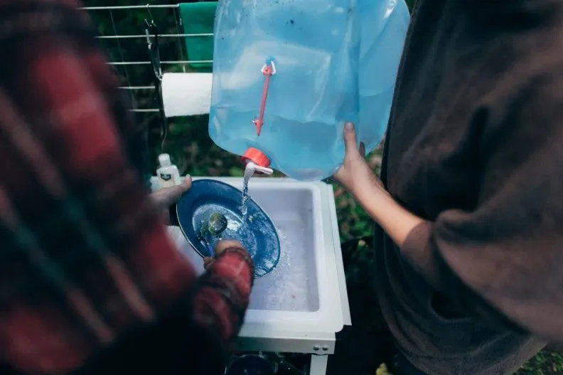 5 GALLON COLLAPSIBLE WATER CAR